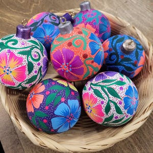 Hand painted Mexican ornaments,Mexican Christmas Ornaments,adorno de navidad,adorno Mexicano,Christmas Ornaments,Mexican Christmas Ornaments