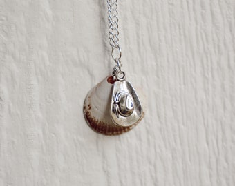 Bull Rider Necklace | shell necklace, cowboy hat charm, coastal cowgirl, silver