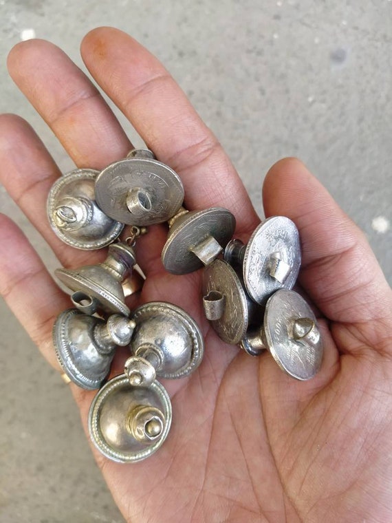 Vintage buttons, metal buttons, coin buttons, old