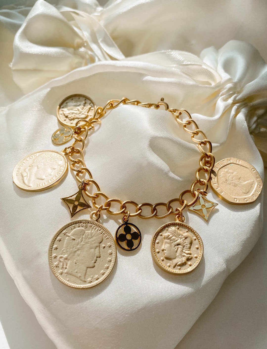 Matte Gold Coin Charm Bracelet With Shiny Clover and Diamond Etsy