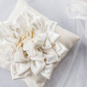Beautiful ring pillow/Handmade ivory silk satin ring pillow/Beautiful wedding/Ring bearer pillow/Ring Cushion/Wedding gift/romantic style image 3