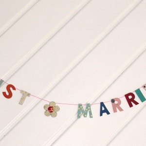 Girlande Naturpapier Just Married Bild 1