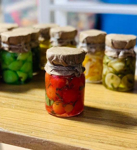 Pickled tomatoes Dollhouse miniature 1//12