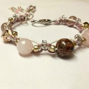 Rose Quartz Leopard Jasper Macrame Bracelet, Pastel Pink Stone Macrame Bracelet, Light Pink Earthy Bracelet, Rose Quartz Burgundy Stone Mix