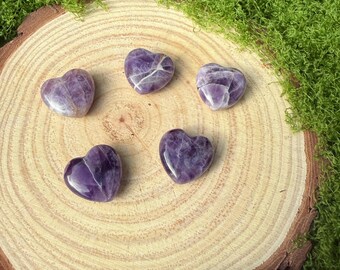 Cristal de amatista en forma de corazón – Piedra preciosa natural de color púrpura