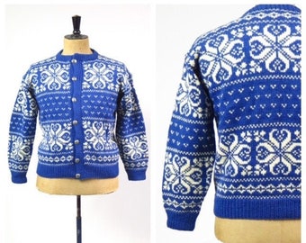 Original Vintage 1960s-70s Blue And White Norwegian Hand Knitted Cardigan - M / L