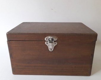 Vintage Brown Rectangular Wooden Box. Vintage Wooden Case. Old Wooden Box to Store Objects. Decorative Wooden Box.