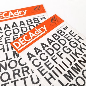 Conjunto Vintage de Duas Pranchas de Decalque de Letras da Decadryl. Conjunto Vintage de Letras de Stencil.
