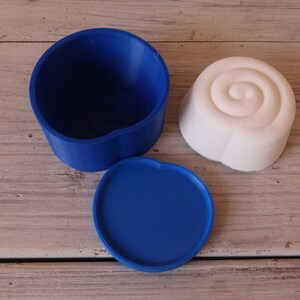 Cinnamon Roll Bath Bomb Mold