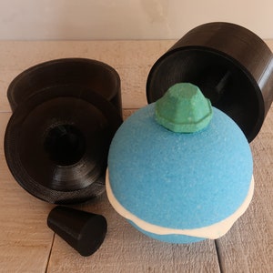 Hollow Surprise Bath Bomb Mold Set