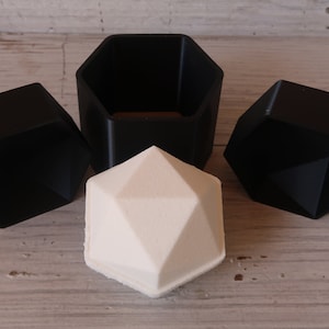D20 Bath Bomb Mold