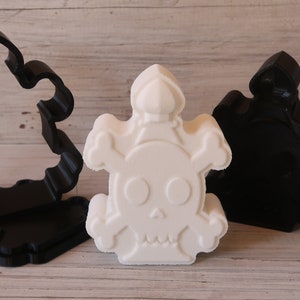 Skull Bottle Bath Bomb Mold