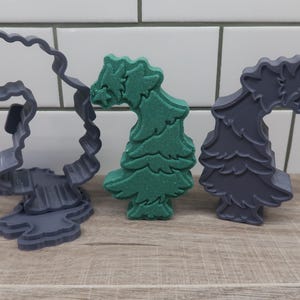 Grinch Christmas Tree Bath Bomb Mold