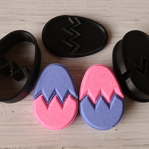 Broken Egg Bath Bomb Mold
