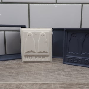 No Feet Bath Bomb Mold
