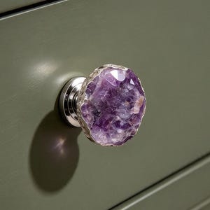 Tirador de cristal de amatista natural en bruto, tirador de cajón de geoda chapado en plata, pomo de armario de piedra púrpura, tirador de cómoda único, herrajes para decoración del hogar