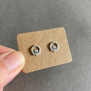 Silver Tiny Irish Celtic Claddagh Irish Promise Stud Earrings - Sterling Silver [ESV1060]