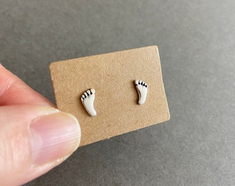 Silver Tiny Baby Foot Footprint Stud Earrings - Sterling Silver [ESV1010]