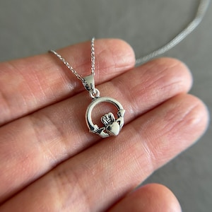 Silver Tiny Mini Irish Celtic Claddagh Irish Promise Necklace - Sterling Silver [NS1009]