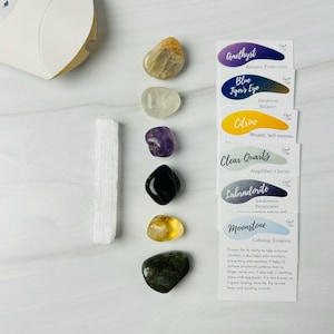 Divination crystal kit |  This healing crystal set assists you with tarot card, oracle card, and other divination readings