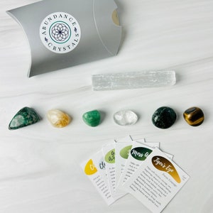 Abundance crystal set | Prosperity crystals kit of tumbled stones and crystal meaning cards