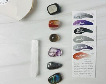 Set di cristalli di protezione: cristalli levigati di ametista, ossidiana nera, ematite, labradorite, quarzo fumé e agata di fuoco