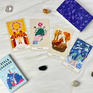 Orakelkaart met kristallen en chakra's | Deze orakelwaarzeggerijset bevat 50 orakelkaarten en een gids
