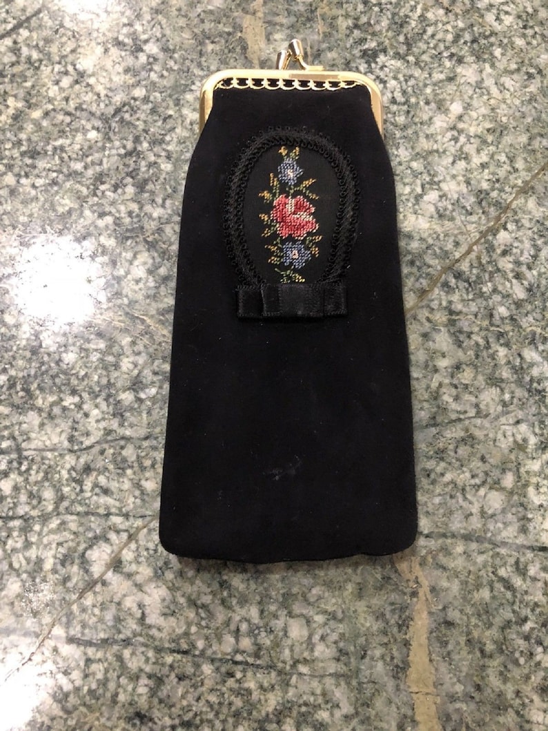Black Velvet Cross Stitched Floral Design Eye Glass Case Kisslock Closure VTG