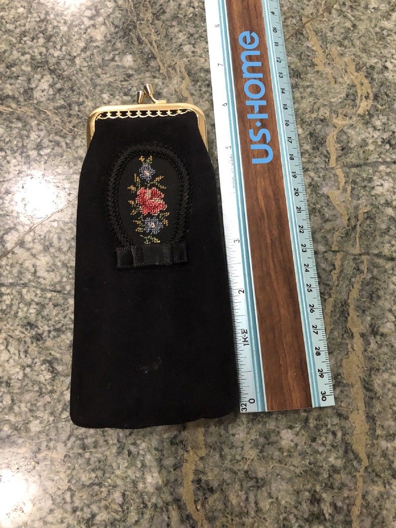 Black Velvet Cross Stitched Floral Design Eye Glass Case Kisslock Closure VTG