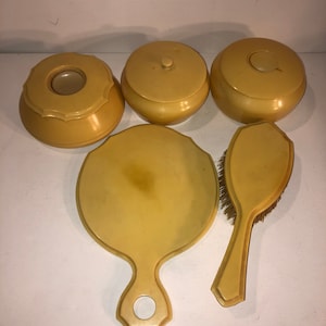 Ivory Dubarry Py-Ra-Lin 8 Piece Celluloid Vanity Dresser Set