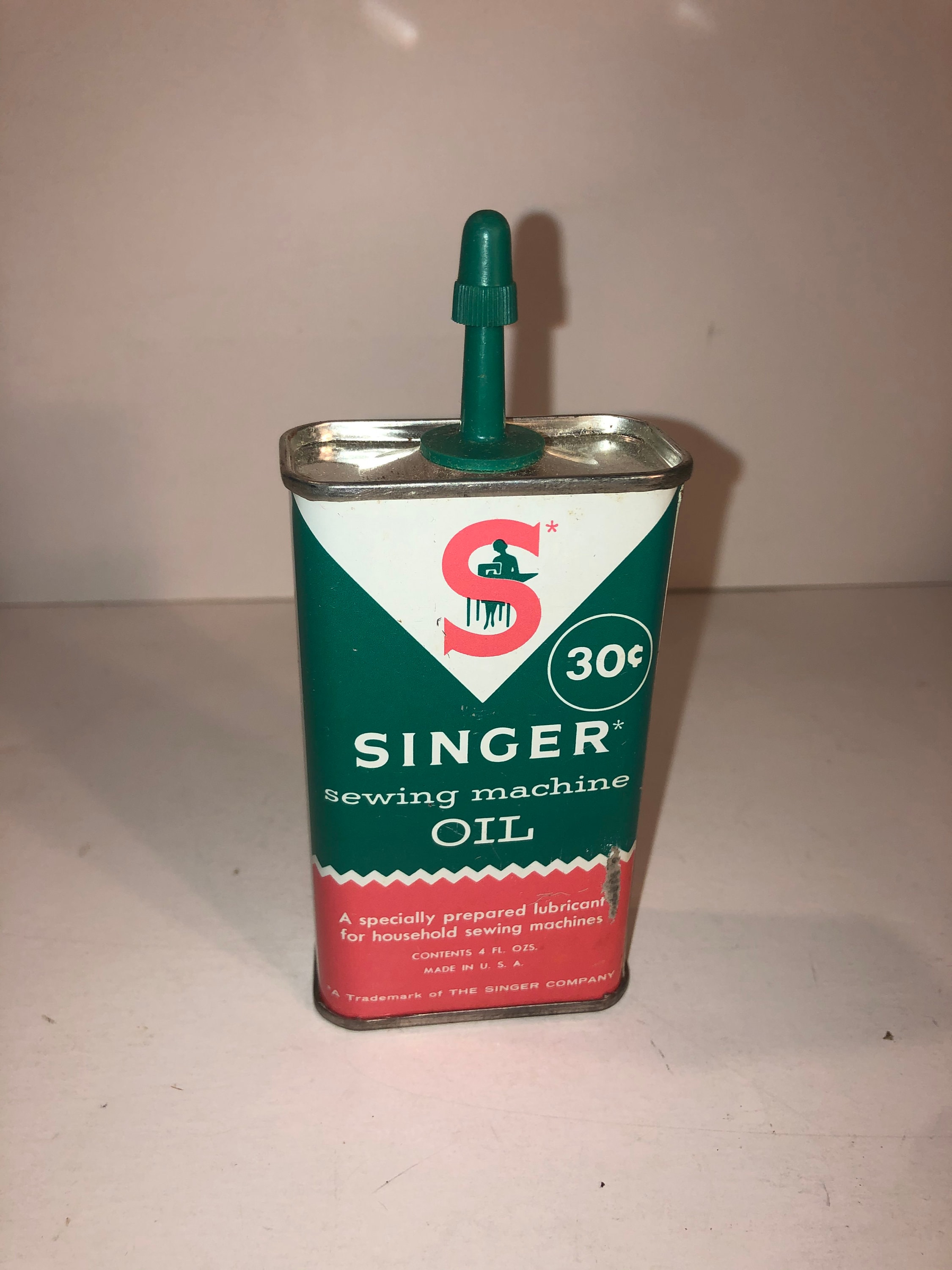 Vintage SINGER Sewing Machine OIL Green/Red Tin Can Advertising 4 Oz E –  Touched By Time Treasures