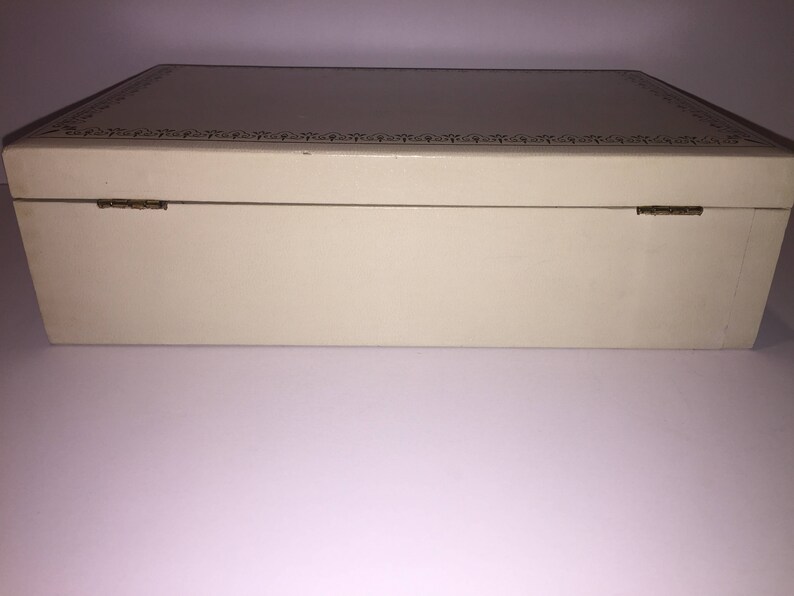 Vintage Cream Colored Jewelry Box Etsy
