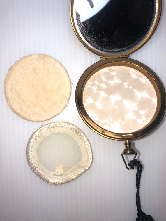 Zell Fifth Avenue Powder Compact - image 10