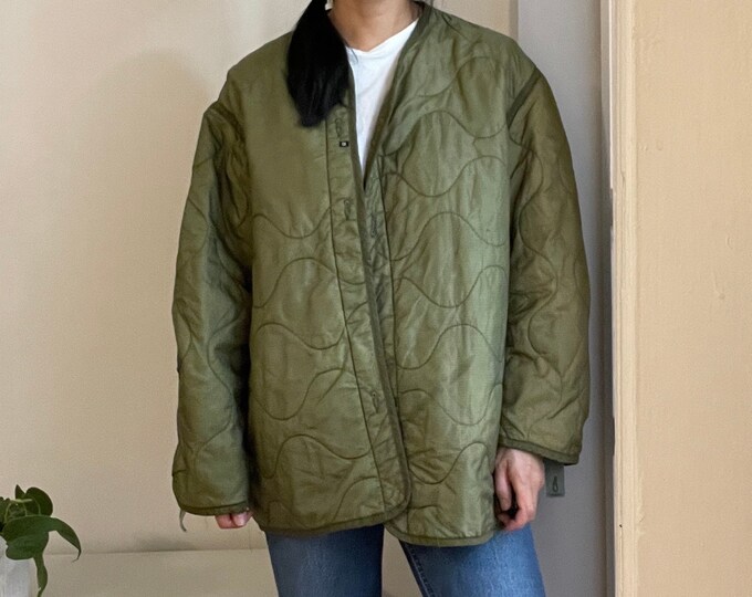Vintage Army Green Quilted Liner Jacket / No Buttons / Unisex / Ultra