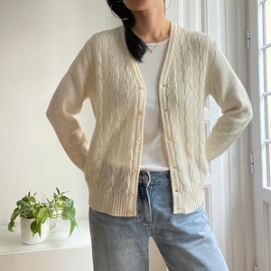 vintage cream knit cardigan / v neck / fits like SM