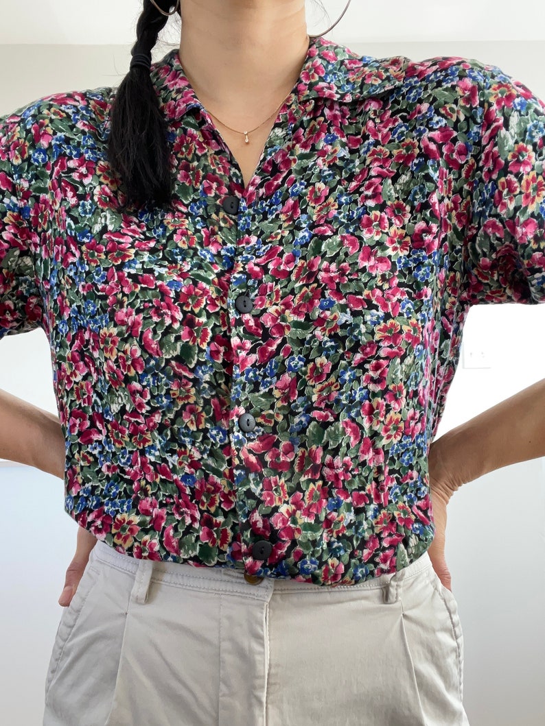 vintage floral short sleeve top / fits like small image 5
