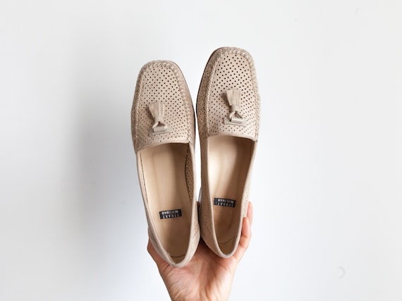 Minimal Beige Stuart Weitzman Loafers 