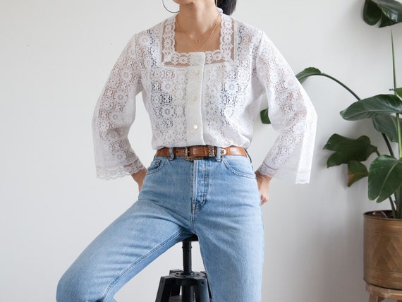 vintage boho white lace blouse / square neck / hip