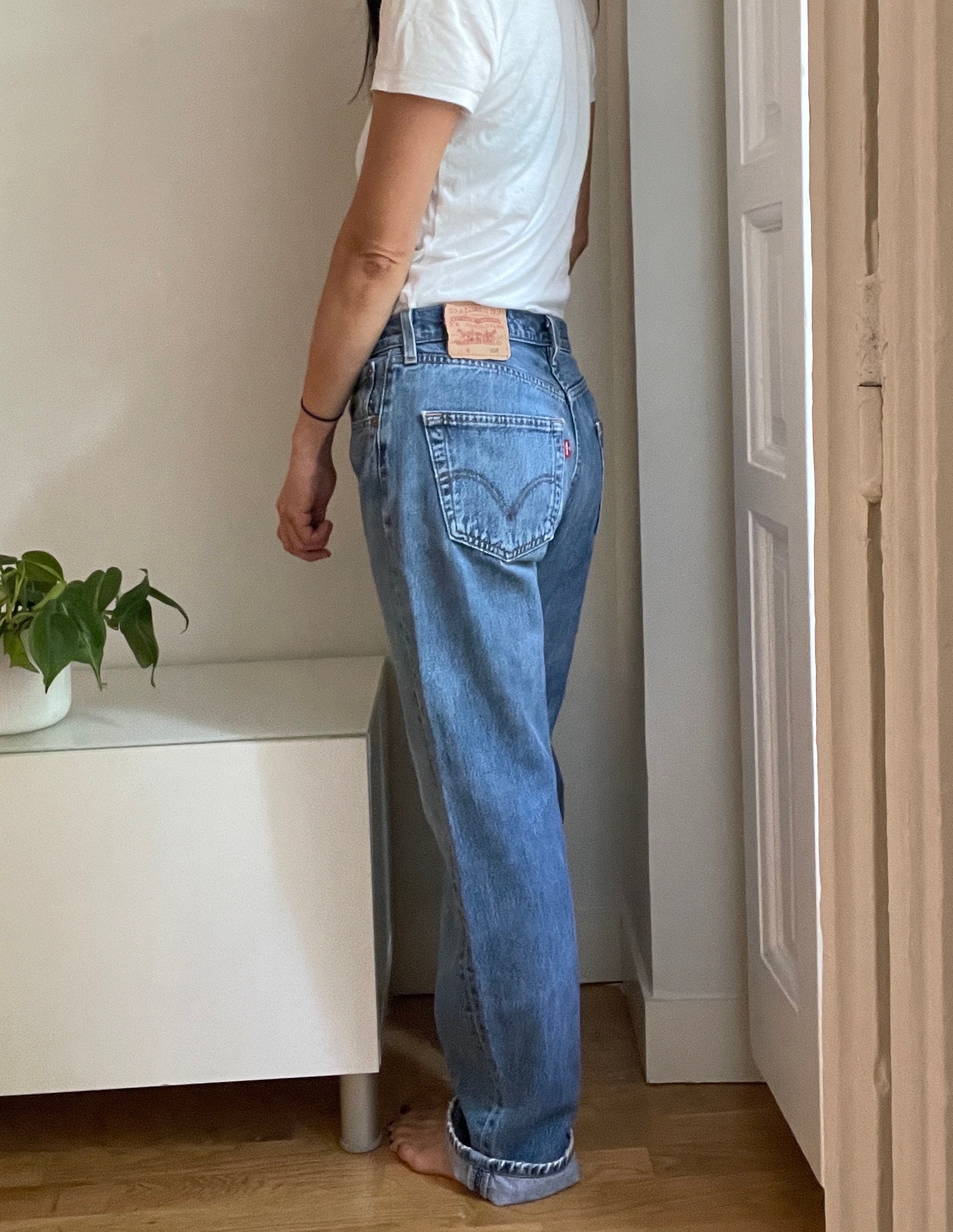 Worn levis 501 jeans deals