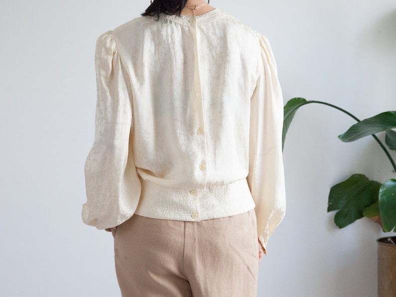 80s 90s cream silk blouse back buttons embellished size 8