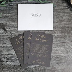 Metallische Zeitkapselkarten plus Tischnummerierte Umschläge, Hochzeitskapsel, gedruckte Zeitkapselkarten, moderne minimalistische Hochzeit