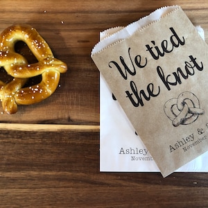 We tied the Knot Pretzel Bags, Waxed Pretzel Bags, Pretzel sleeves, Wedding Snack Bags, Wedding Favors, Food Truck Bags, set of 25