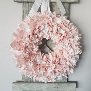 Fabric Wreath \ Shabby Chic Wreath \ Rag Wreath \ Shabby Rag Wreath \ Door Wreath \ Home Decor \ Shabby Chic Decor \ Pink Wreath