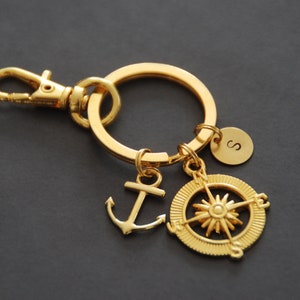 Llavero con brújula y ancla doradas, llavero con inicial personalizada, regalo para hombre, regalo unisex, llavero para hombre, accesorio para hombre.