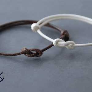 Achtknooparmband voor stellen - set van 2 geknoopte armbanden - katoenen armband voor hem en haar - enkele wikkelarmband sieraden voor koppels heren dames