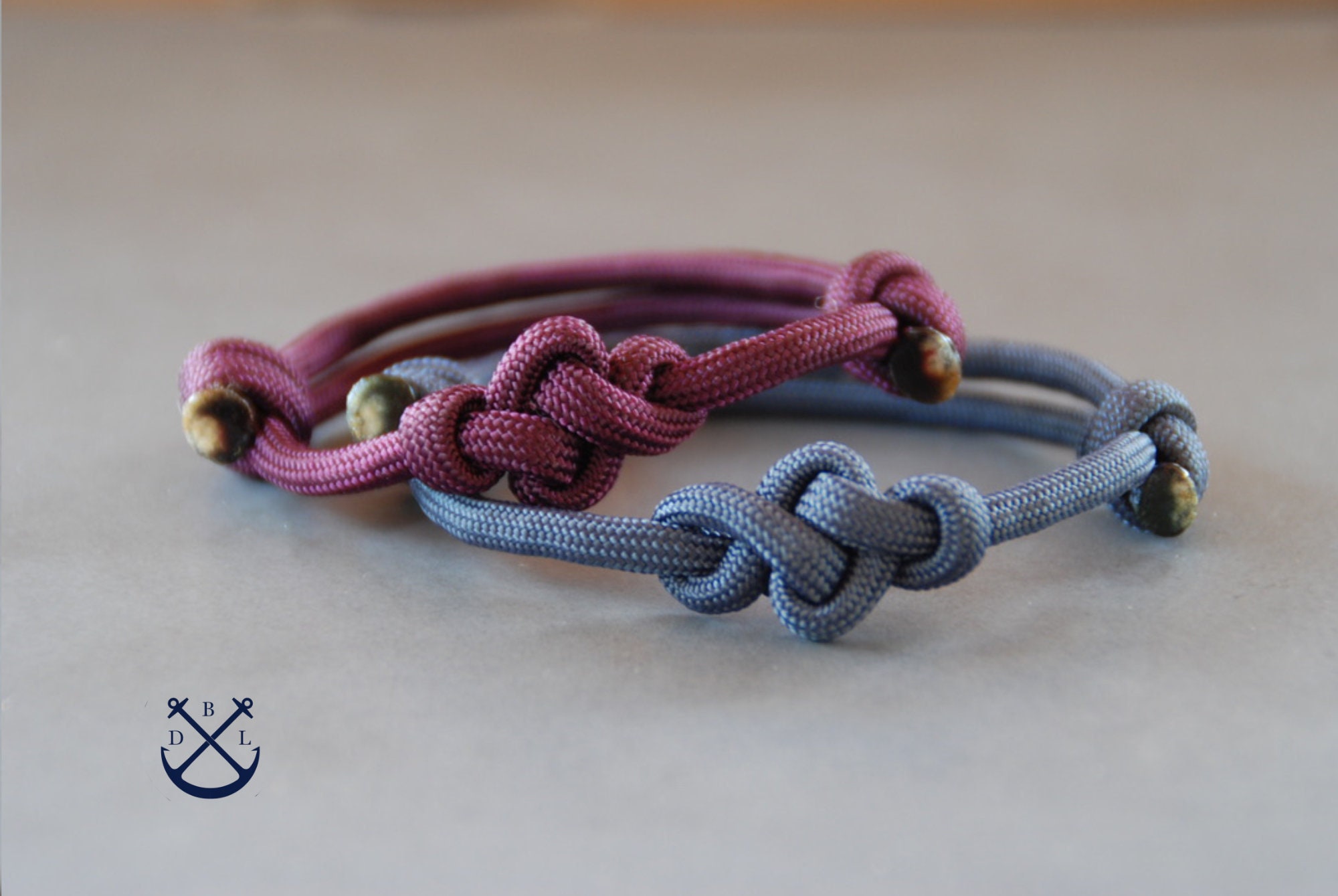 Simple KNOT Paracord Bracelet, Mens Womens Wristlet, Knotted