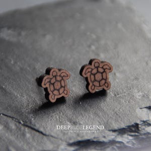 Turtle Stud Earrings in Wood, Sea Turtle Beach Earrings, Animal Earrings, Best Friend Gift, Wood Jewelry, Gift for Her, Turtle Lover Gift
