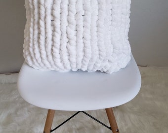 Hand Knit Chunky Chenille Yarn White 18x18 Pillow