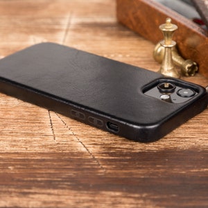 Louis Vuitton Apple iPhone 13 Pro Hüllen - HüllePlus