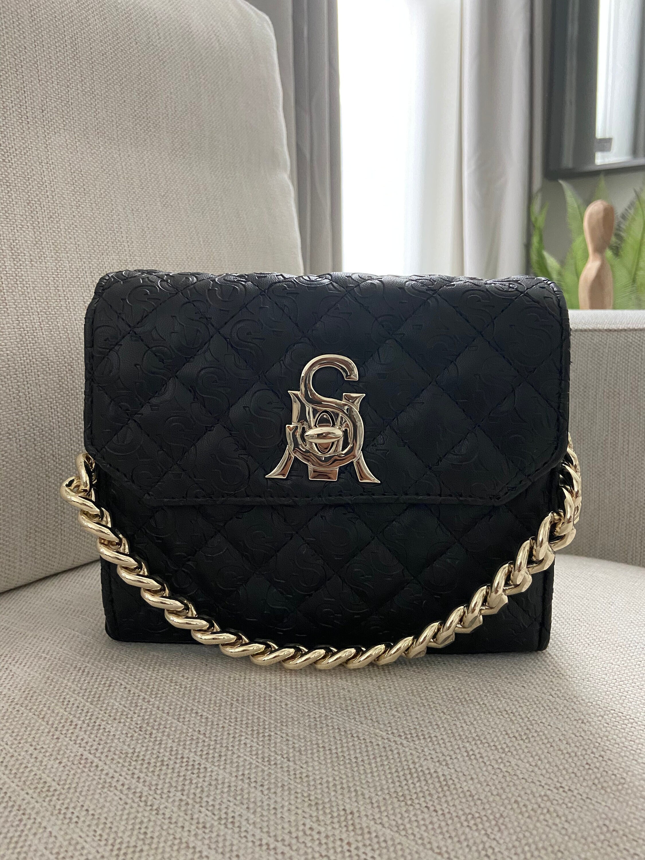 Steve Madden Black Quilted Leather Handbag With Chunky Gold - Etsy Steve Madden Black Quilted Leather Handbag With Chunky Gold - Etsy
